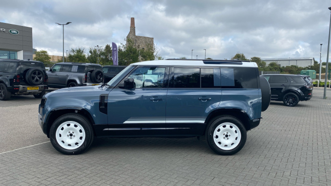 Land Rover Defender 3.0 D350 X-Dynamic HSE 110 5dr Auto Diesel Estate - Image 21